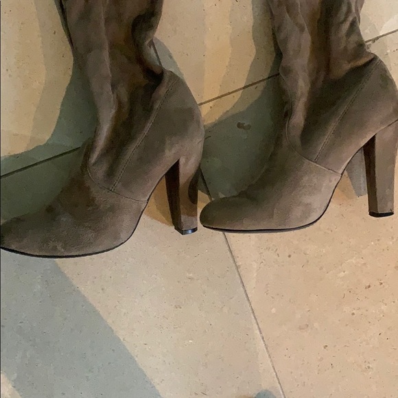 Boots - Picture 1 of 4